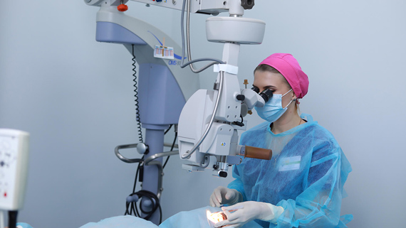 Основні етапи операції з видалення катаракти